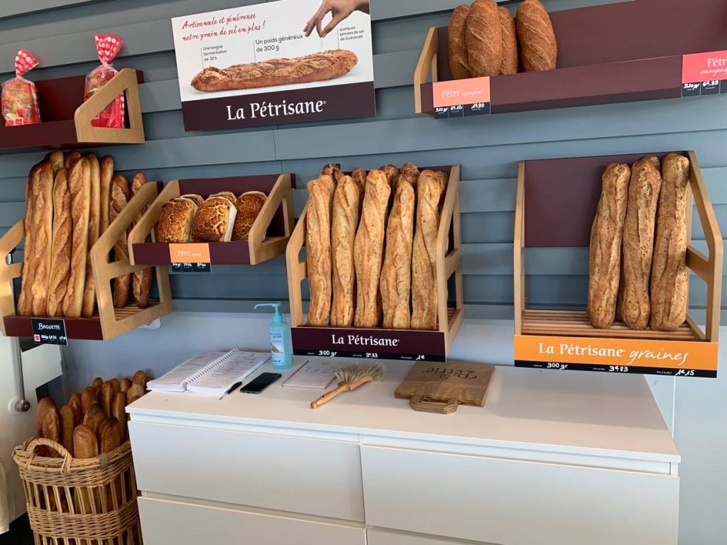 grand choix de pains à la boulangerie d'elle